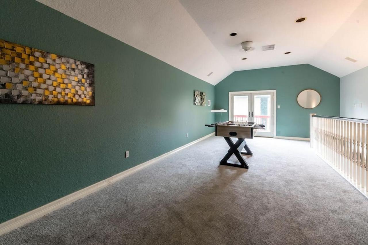 Huge 6 Bedroom With Pool, Spa, 85 Inch Tv, Game Room 休斯敦 外观 照片